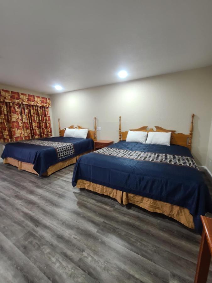 קלאמאת' פולס Majestic Inn & Suites מראה חיצוני תמונה