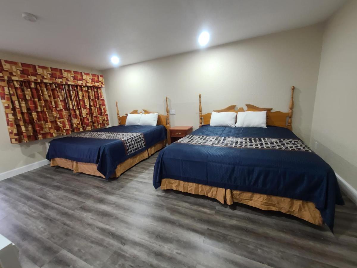 קלאמאת' פולס Majestic Inn & Suites מראה חיצוני תמונה